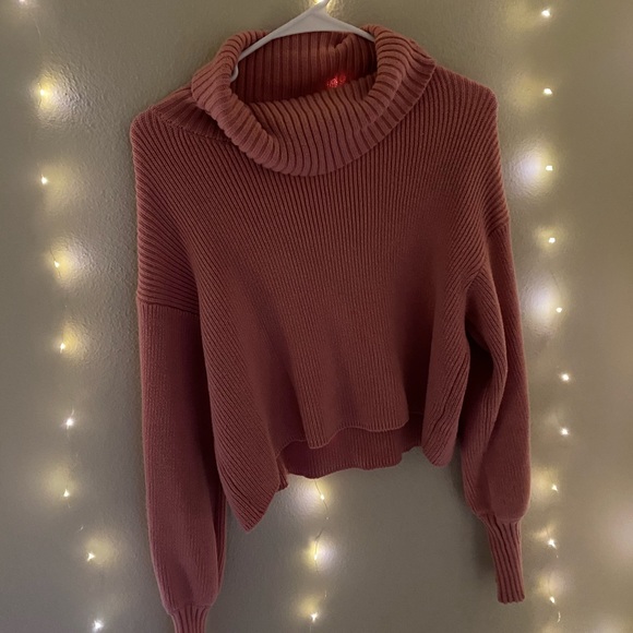 Pink Sweater - Picture 1 of 1